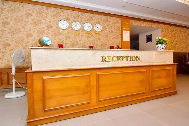 Hotel Fort Palace بلكاد 4*,  الهند